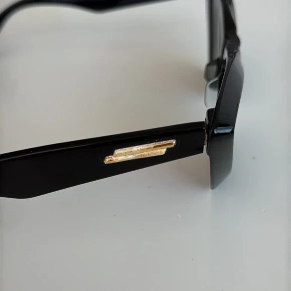 BOTTEGA VENETTA Black Cat-Eye Sunglasses - Picture 6 of 10